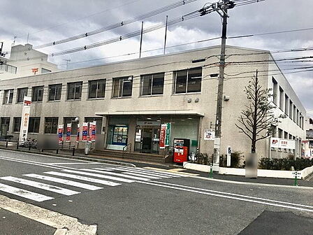 右京郵便局まで365m