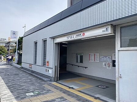 二条城前駅(京都地下鉄 東西線)まで800m