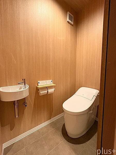トイレを拡大表示
