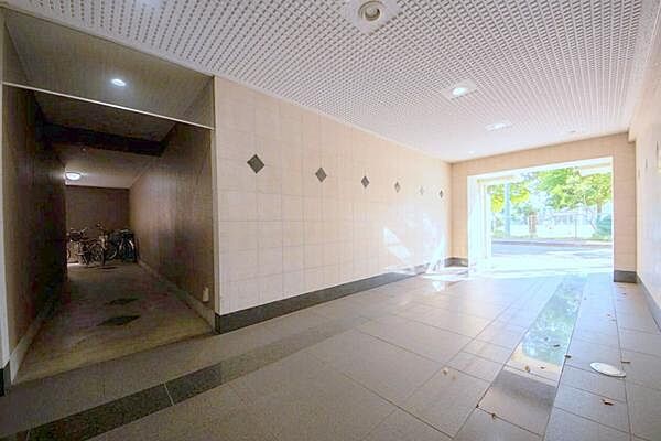 エントランスを拡大表示