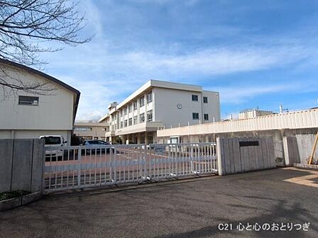相模原市立新町中学校まで800m