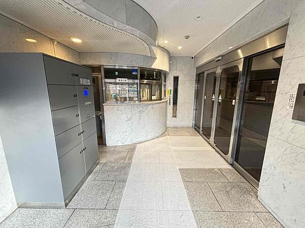 エントランスを拡大表示