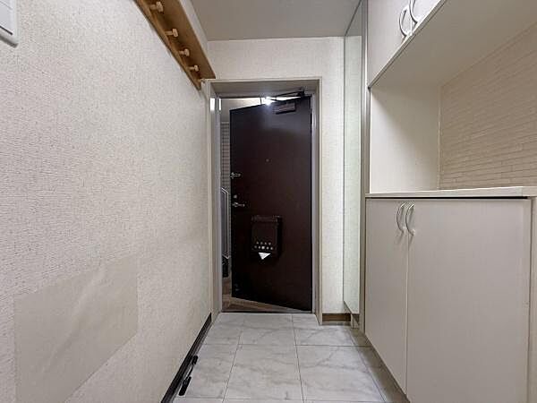 玄関を拡大表示