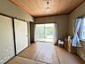 和室：和室4.5帖。リビングに隣接し開放的にお使いいただけます。しっとりとした落ち着いた雰囲気の和室です。