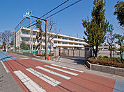 海老名市立有鹿小学校まで594m