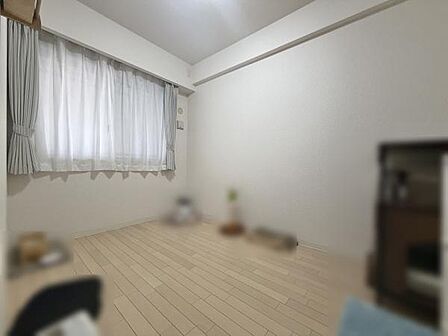 洋室約4.5帖のお部屋になります☆
