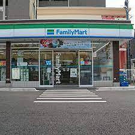 ファミリーマート我孫子駅北口店まで100m