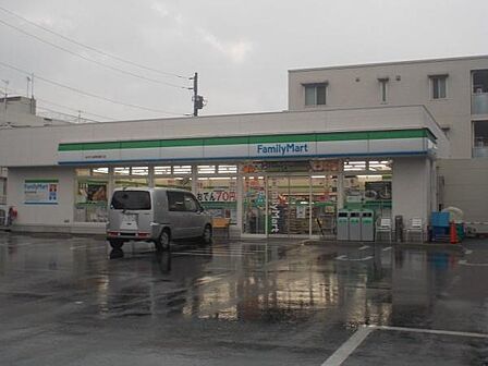 ファミリーマート松戸稔台店まで569m