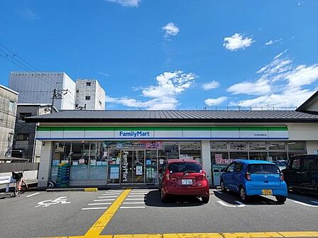 ファミリーマート西大路花屋町店まで160m