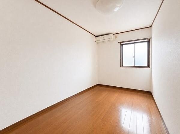 洋室を拡大表示