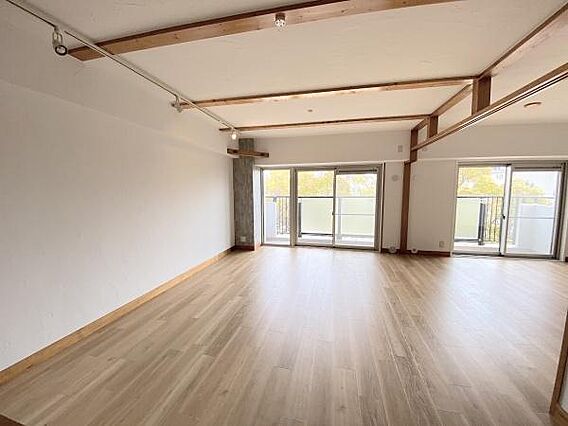 リビング/ダイ...