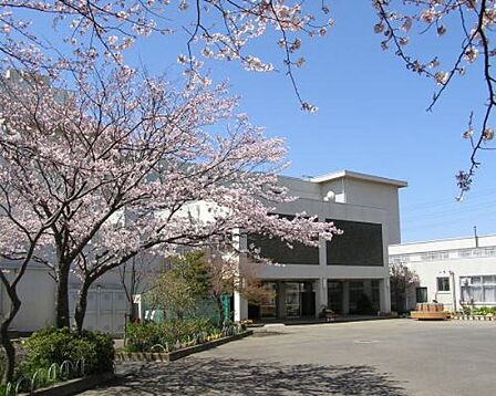 鎌倉市立西鎌倉小学校まで1101m