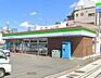 周辺：ファミリーマート横浜神大寺一丁目店まで349m