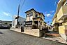外観：静かな住宅地に佇む立地です。