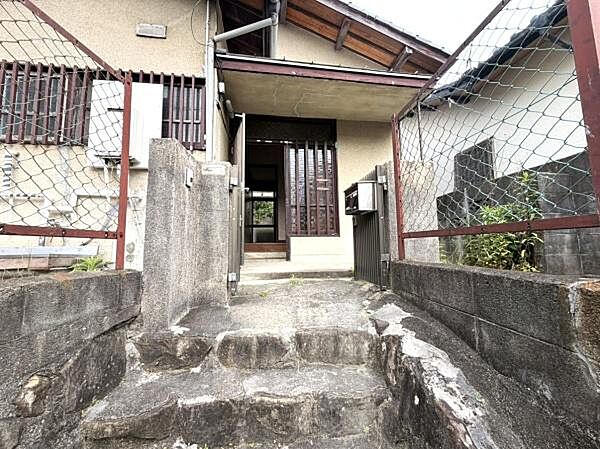 玄関を拡大表示