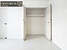 収納：【クローゼット】お部屋ごとに設けた収納は住みやすさへのこだわりです。