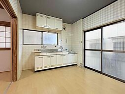 桜井市大字東新堂　中古戸建 4DKのリビング/ダイニング