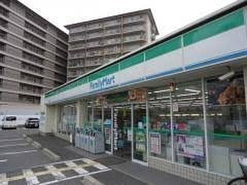 ファミリーマー...