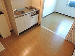 サテンドール草津 3階1Kのリビング/ダイニング