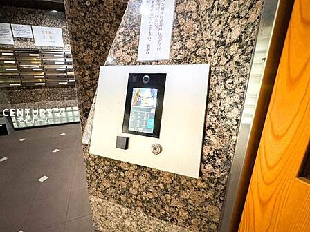 オートロック付きです。