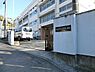 周辺：横浜市立日下小学校まで888m