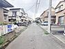 その他：前面道路含む現地写真車通りが少なく、小さなお子様がいるご家庭でも安心な前面道路です。周辺は閑静な住宅街となっており、静かで落ち着いた毎日を過ごせます。