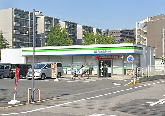 ファミリーマー...