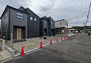 車通りも少ない前面道路！