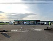 ファミリーマート新富店まで726m
