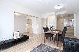 ベルシュ青山新町 3LDKのリビング/ダイニング