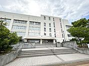 新潟市立荻川小学校まで472m