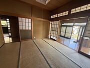 【リフォーム前】和室は全て畳の表替えや襖の張り替えを行います。