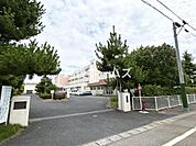 新潟市立小須戸中学校まで850m