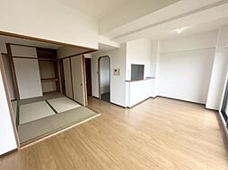 東急ドエル大和八木アネックスＣ棟 3LDKのリビング/ダイニング