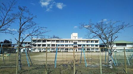 橿原市立白橿小学校まで1063m