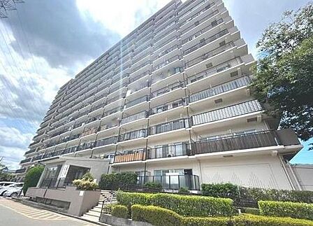 【外観】1983年7月建築、14階建て11階部分