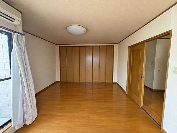 洋室