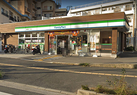 ファミリーマー...