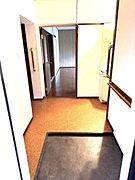 3LDK・南向きバルコニー・全室南向きのため陽当たり良好・内装リフォーム完了しました！