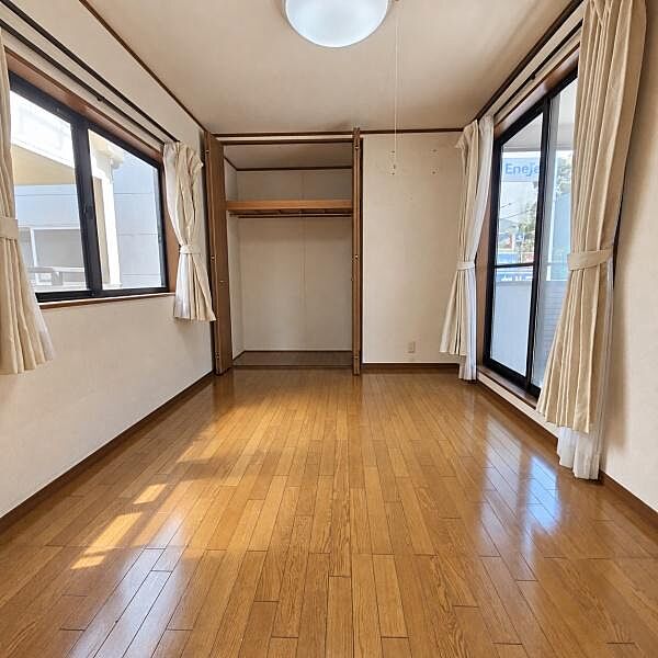 洋室を拡大表示