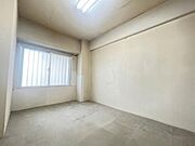 主寝室にいかがですか♪洋室約5.8帖※掲載写真はお客様のプライバシー保護のため、一部CG加工を施しております。