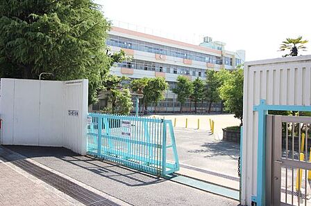 守口市立八雲小学校まで140m