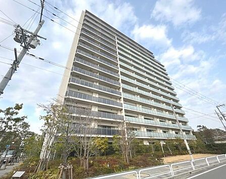 現地外観写真です♪内覧ご希望の方はお問い合わせください♪