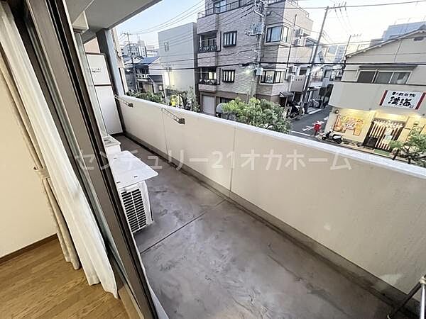 バルコニーを拡大表示