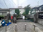 荒川区立赤土小学校まで777m
