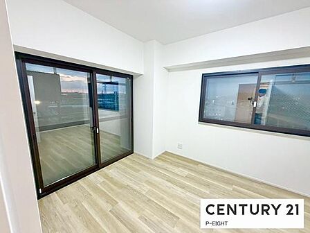 バルコニーに面している明るい部屋です!