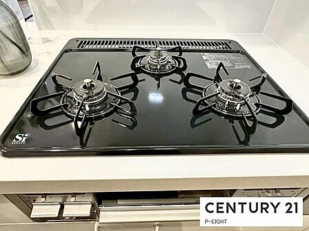 三口コンロで料理もはかどりますね!グリルもあります!