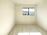 洋室：2階洋室6帖　二面採光で日当たり・風通し良好なお部屋ですクローゼット完備でお部屋がスッキリ片付きます