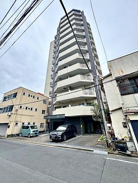 【外観】2009年1月築 鉄筋コンクリート造 13階建(8階部分)
