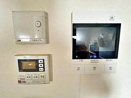 【その他】給湯器リモコン・オートロック解除TVモニターインターホン付。